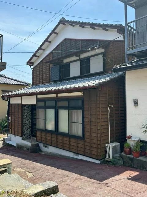 Oita City, Oaza Sagaseki, 2-story building, 6K