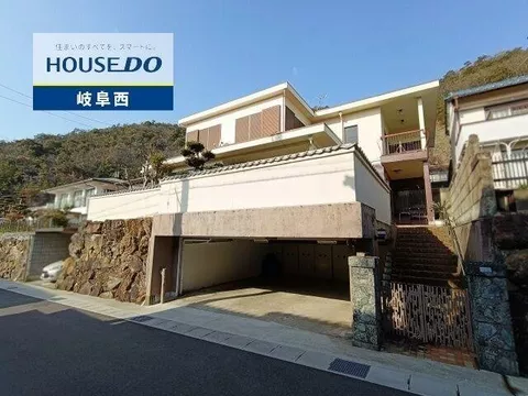 ◆Viewing available◆Built-in garage! Plenty of rooms! Suitable for two families◎ 10 minutes on foot to elementary school!