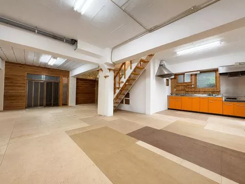 Atami City, Sakuragi Town (Kaminomiya Station) 3-story 7LDK