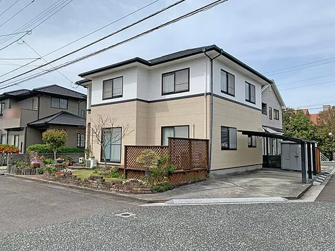 Used single-family home in Hojo, Matsuyama City