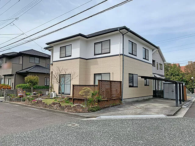 Used single-family home in Hojo, Matsuyama City