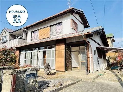【About an 8-minute walk to Aikawa East Junior High School】A safe distance for your children's commute♪