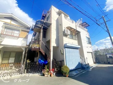 All rooms over 6 tatami mats + immediate reservation available! Steel frame 4LDK with shuttered parking available