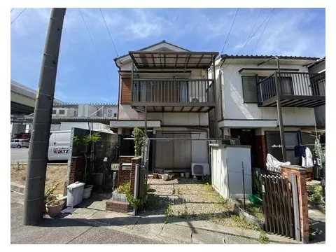 South-facing road, all rooms with storage, 4-minute walk to bus stop, 9-minute walk to elementary school, quiet residential area - Image 1