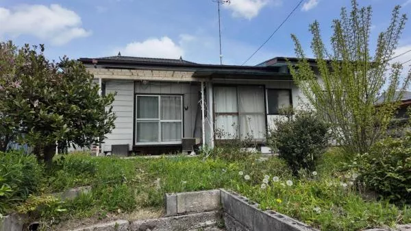 Haga-gun, Haga-machi, Oaza Shimotakanezawa (in front of Haga Town Industrial Park Management Center Station) Single-story building 3K