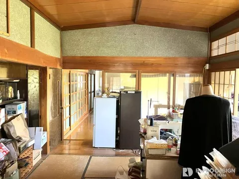 ■ Parking for more than 5 cars available! ■ Garage with shutter ☆ ■ Land over 200 tsubo!