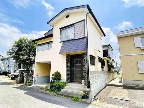About a 6-minute walk to Mamada Station; shopping facilities within walking distance! An area where convenience and tranquility harmonize.
