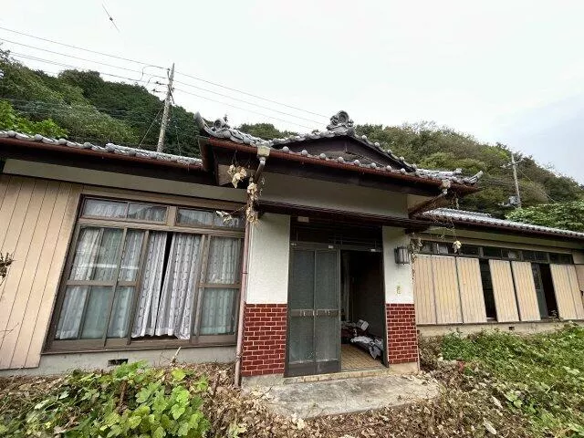 2 Umedacho, Kiryu-shi, Kiryu (Nishi-Kiryu Sta.) Single story building, 6DK

1,980,000 yen