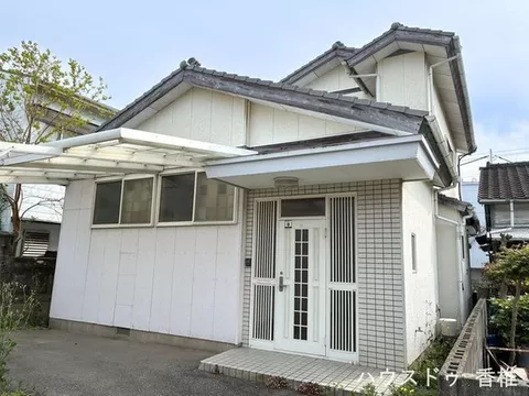 6LDK just 5 minutes on foot to the sea! Perfect for residential office, second house, or tenant!