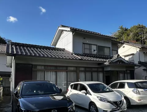 2F 5DK in Nagasawa-cho, Hamada-shi, Hamada (Hamada Sta.)

10,990,000 yen