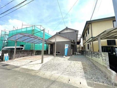 [Open House] Renovated / Quiet residential area / Seismic construction planned / Water area replacement / Entrance
