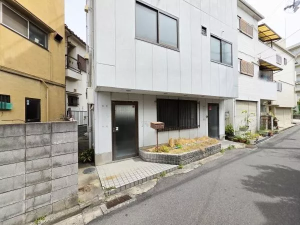 Higashi-Osaka City, Wakae-Honmachi 1-chome (Wakae-Iwata Station), 3-story building, 3SK