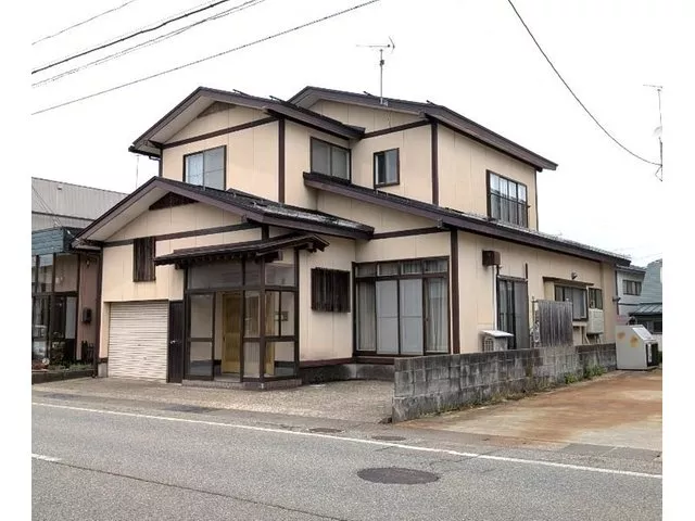 2 km by car from JR Sengoku Line "Honshiogama"