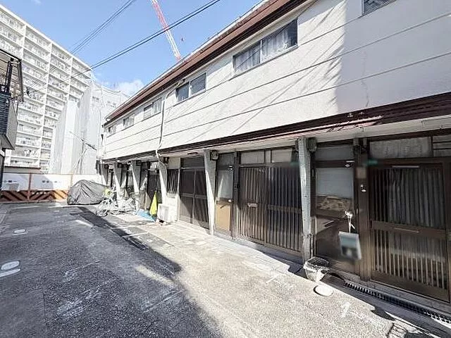 Used terrace house in Ikoka 4-chome, Minato Ward, Osaka City - Used terrace house