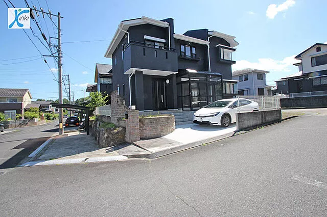 Used single-family home 12 minutes by bus from Kintetsu Osaka Line Nabari Station, 14 minutes on foot from Yurigaoka