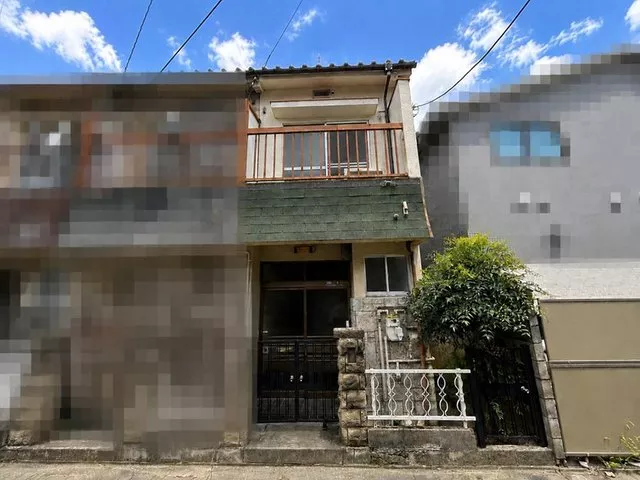 5-minute walk from Keihan "Demachiyanagi" Station! Convenient shopping used terrace