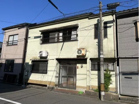 Price has been changed♪ Partially renovated property♪ Living room windows have double glazing installed