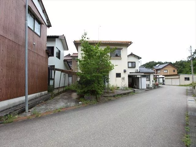 16-8 Tobu, Yata Shinmachi, Nanao City, Ishikawa Prefecture