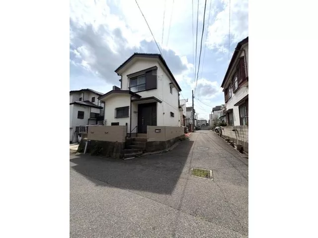 North × West corner house!! Renovation enthusiasts gather!! Available for viewing anytime due to vacancy!!