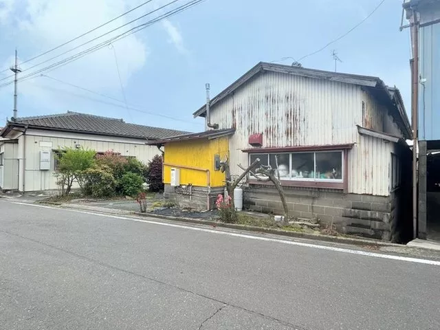■A living environment where you can feel nature and spend time freely, close to a park.