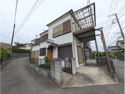 ☆ Open and spacious due to corner lot ☆ Convenient two-sided balcony ☆ Please feel free to inquire!!