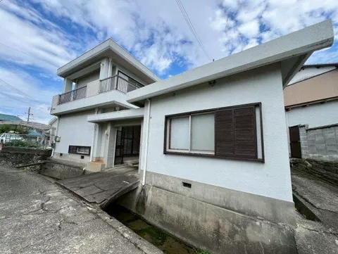 2-story building in Morikoteho, Wakayama City (Okazakimae Station), 4DK