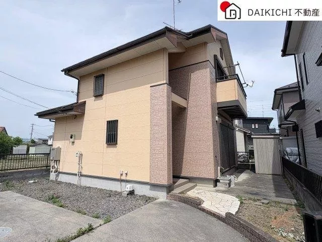 3LDK layout with storage♪ The surrounding environment is well-equipped, making life easy!