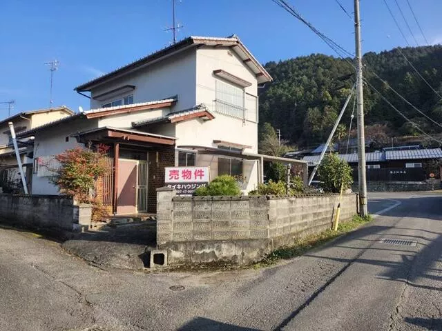 Saijo-city, Sunouchi-kou (Ishizuchi station) 2F 4DK

2,000,000 yen