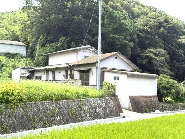 Mitoyo City, Yamamoto Town, Zaida Nishi (Motoyama Station) 2-story building 5LDK