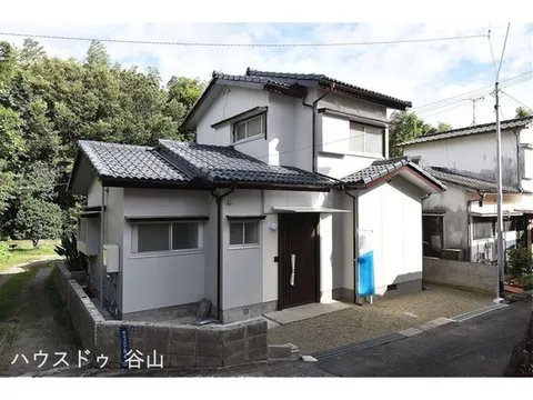 ■8 minutes walk to Nishikiodai Elementary School■Interior and exterior renovated■3LDK■Good sunlight exposure