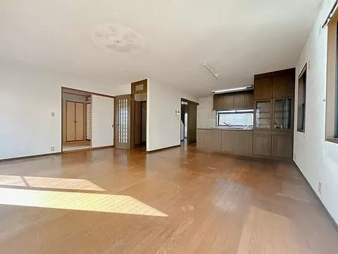 Used single-family home Tsushima City Kabushito Town Kamiharukaday 2-4
