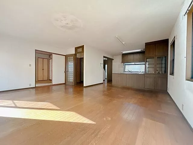 Used single-family home Tsushima City Kabushito Town Kamiharukaday 2-4