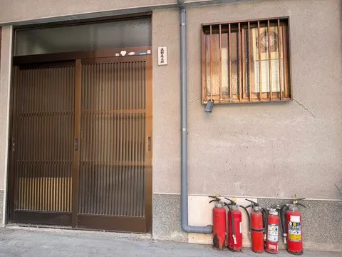 4 minutes on foot from Hankyu Inano Station!