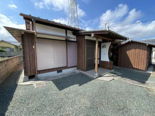 Niihama City, Shimoizumi-cho 1-chome (Niihama Station) Single-story building 6DK