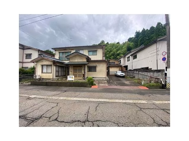 Shinmei Town 2 (Kamo Station) 3,980,000 yen