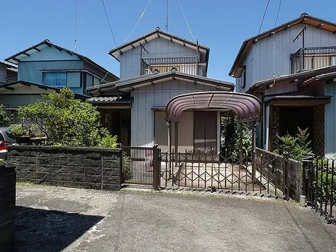 Used single-family home, Komatsushima house.