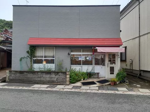 ● Just a 3-minute walk to Kainuma Station! A café property with good convenience! ● Many rooms available