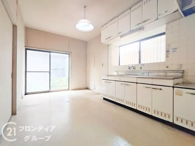 Reservations on the day are also welcome! Ample storage! ■ A 4DK property with each room over 6 tatami mats♪