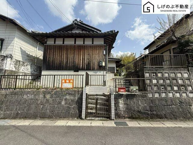 Fukagawa, Konan-cho, Koka-shi, Koka (Konan station) 2F 7LDK

2.5 million yen