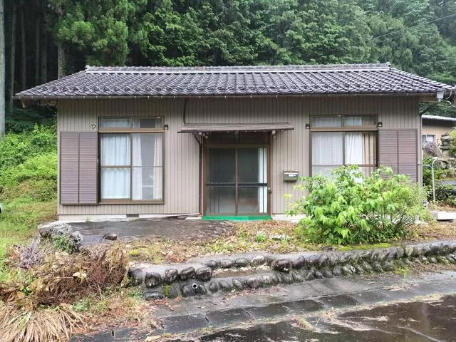 Gujo City, Hachiman Town, Konabi (Minami-Karasu Station) Single-story building 3DK