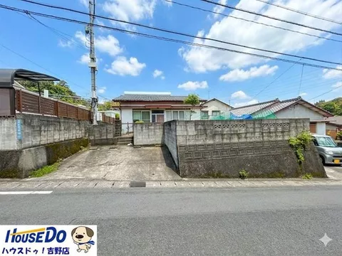 ■ Single-story building ♪ ■ South-facing with good sunlight ♪ ■ Parking for 2 cars in parallel available ♪