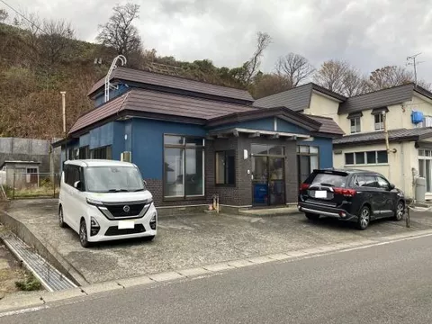 Imabetsu-cho, Higashitsugaru-gun, Aza Muramoto-michizoe, Oaza Okuheiabe, 2 stories, 5LDK

3,000,000 yen
