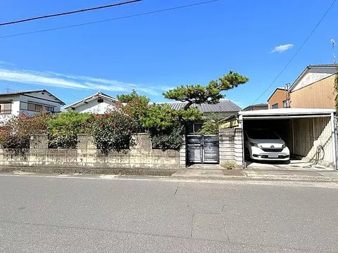 Used single-family home in Shimonadai-cho, Takamatsu City