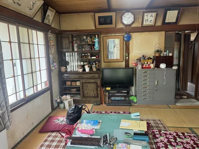 Azuma District, Tsumagoi Village, Oaza Nishikubo (Manza-Kazawaguchi Station) Single-story building 4LDK