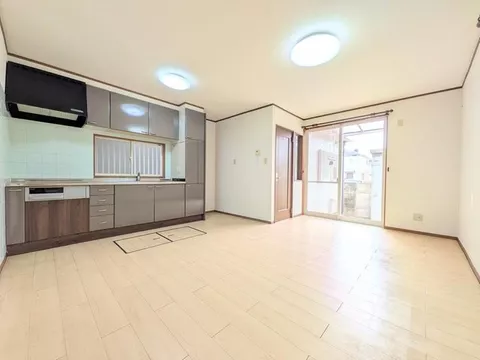 ◇Renovation completion in December 2025◆ Parking (1 car on-site, 1 nearby off-site)