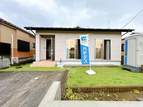 [Open House] Interior renovation planned / Move-in available within the year / Single-story / New seismic standards compliant / Water facilities