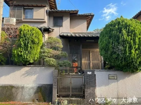 Good sunlight and ventilation! A house where bright light and wind flow through. A charming traditional Japanese garden♪