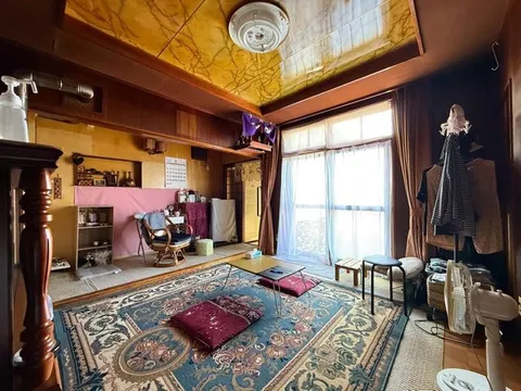 Great for renovation materials! 3LDK with a garden! Make it your ideal home♪ - Image 3