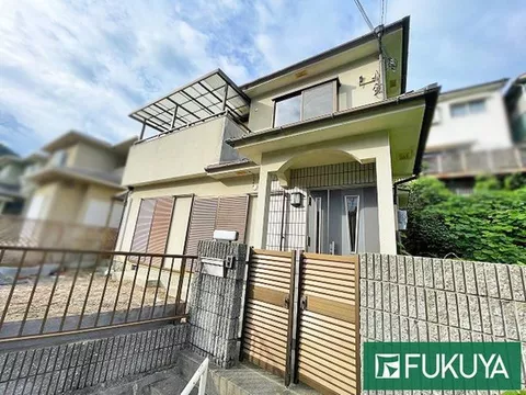 ☆Bus stop "Uesugi-guchi" 6 minutes on foot☆ Spacious LDK approximately 16 tatami mats☆ Land area approximately 59.89 tsubo