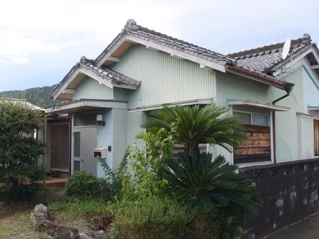 Hidaka County, Mihama Town, Oaza Wada (Shiyakusho-mae Station) single-story 5DK